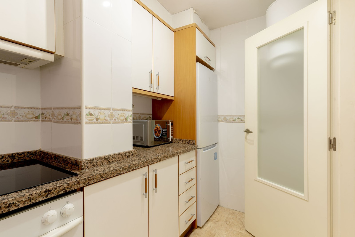 Se vende Apartamento Planta Media de 2 dormitorios en Costa Blanca, Alicante, España