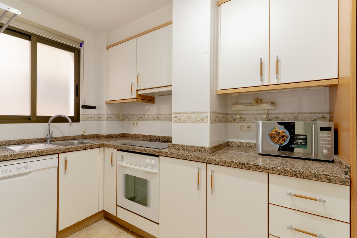 Se vende Apartamento Planta Media de 2 dormitorios en Costa Blanca, Alicante, España
