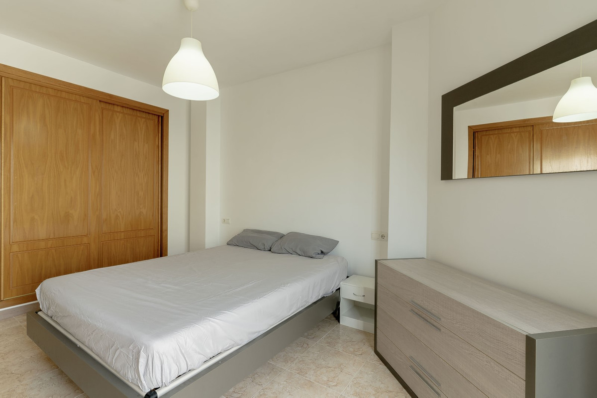 Se vende Apartamento Planta Media de 2 dormitorios en Costa Blanca, Alicante, España