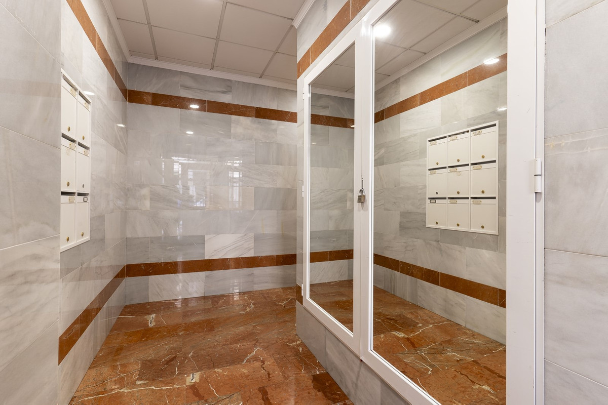 Se vende Apartamento Planta Media de 2 dormitorios en Costa Blanca, Alicante, España