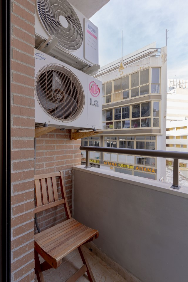 Se vende Apartamento Planta Media de 2 dormitorios en Costa Blanca, Alicante, España