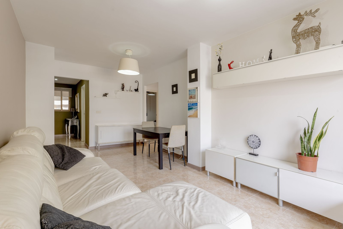 Se vende Apartamento Planta Media de 2 dormitorios en Costa Blanca, Alicante, España