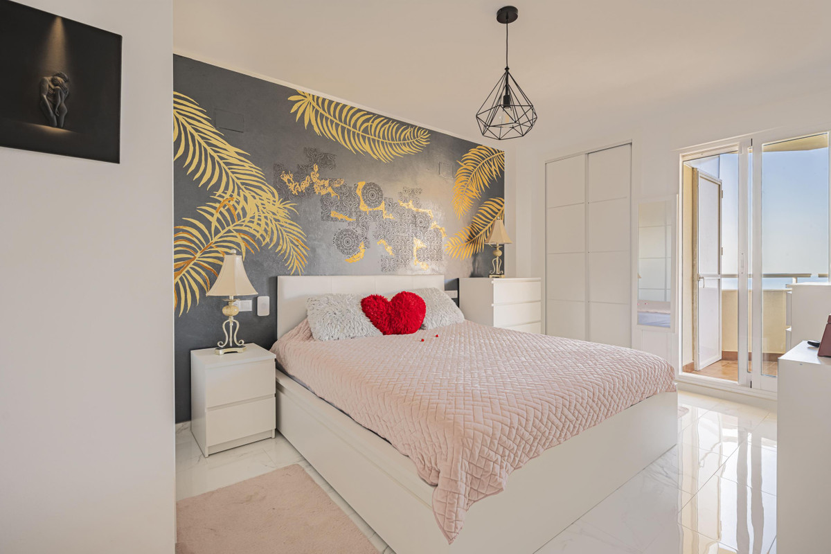 2 Bed Apartment for sale in Calahonda Costa Del Sol, Málaga, Spain