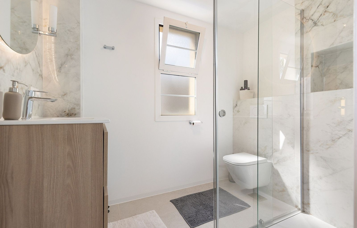 3 Bed Apartment for sale in Torremolinos Costa Del Sol, Málaga, Spain
