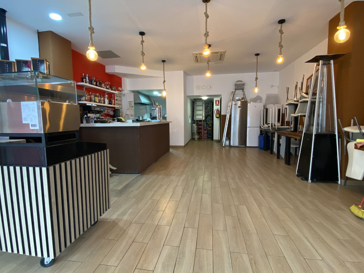 Commercial unit for sale in Fuengirola Costa Del Sol, Málaga, Spain