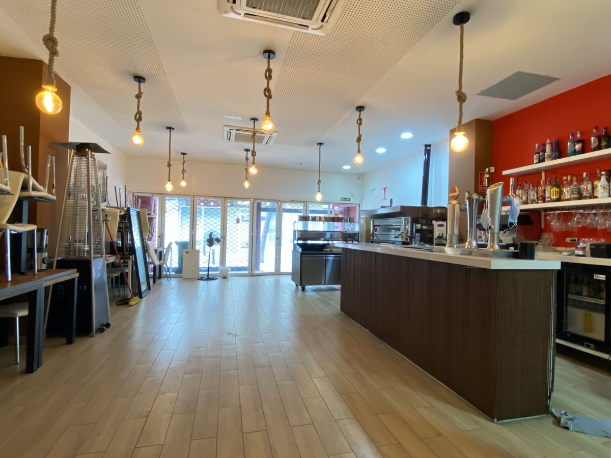 Commercial unit for sale in Fuengirola Costa Del Sol, Málaga, Spain