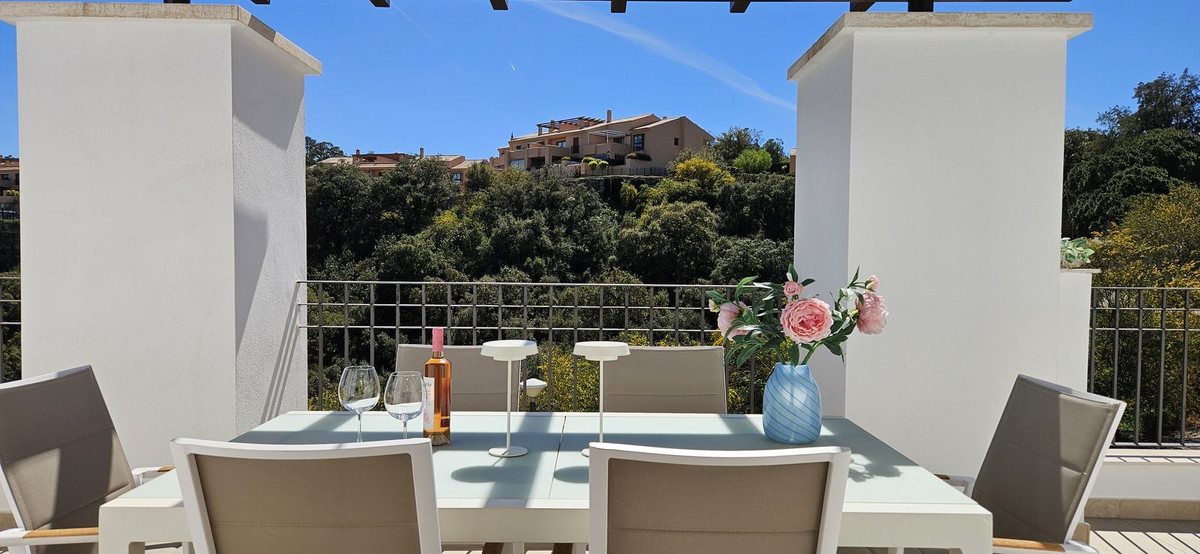 3 Bed Apartment for sale in La Mairena Costa Del Sol, Málaga, Spain