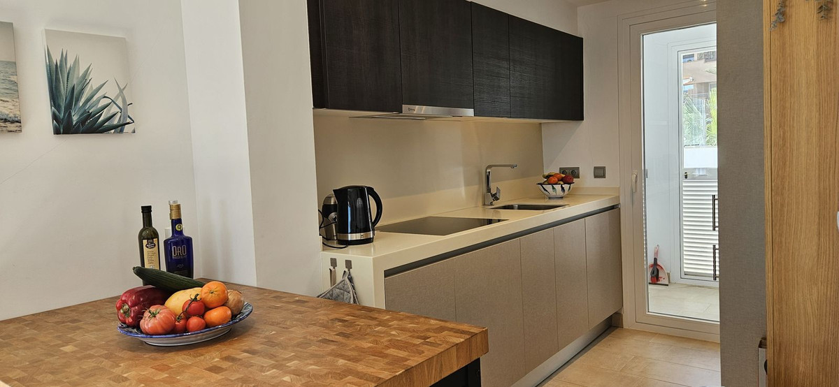 3 Bed Apartment for sale in La Mairena Costa Del Sol, Málaga, Spain