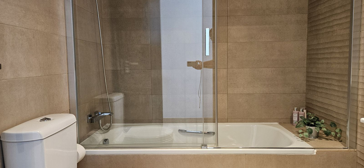 3 Bed Apartment for sale in La Mairena Costa Del Sol, Málaga, Spain