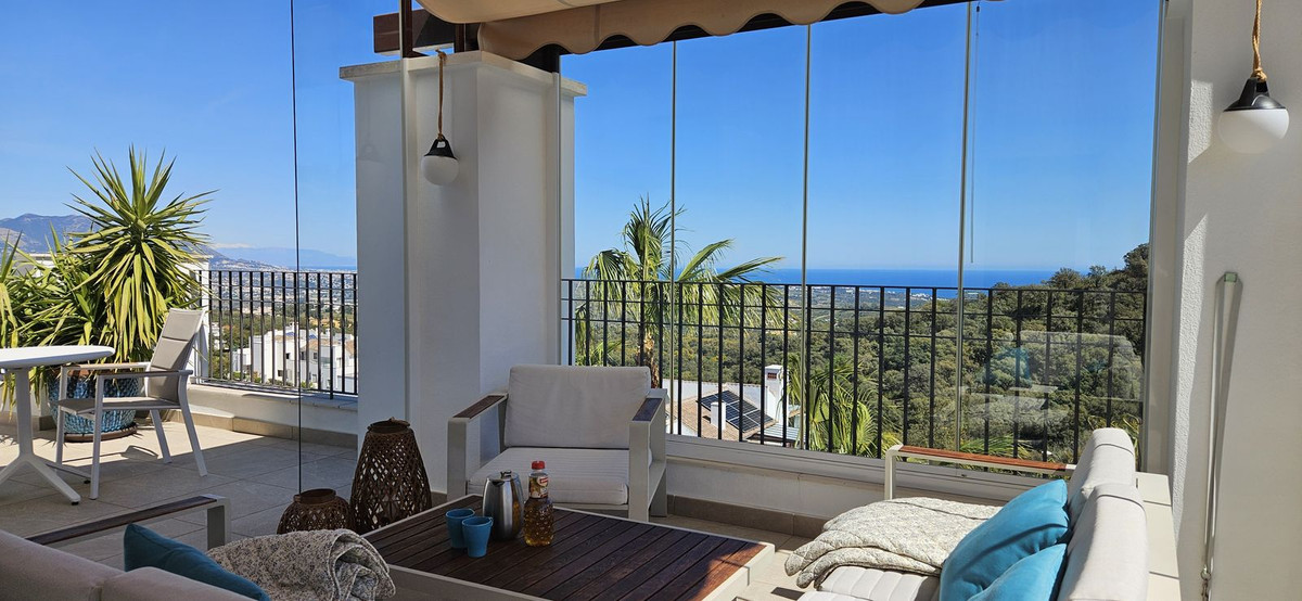 3 Bed Apartment for sale in La Mairena Costa Del Sol, Málaga, Spain
