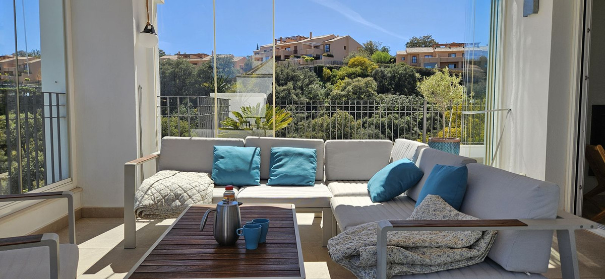 3 Bed Apartment for sale in La Mairena Costa Del Sol, Málaga, Spain