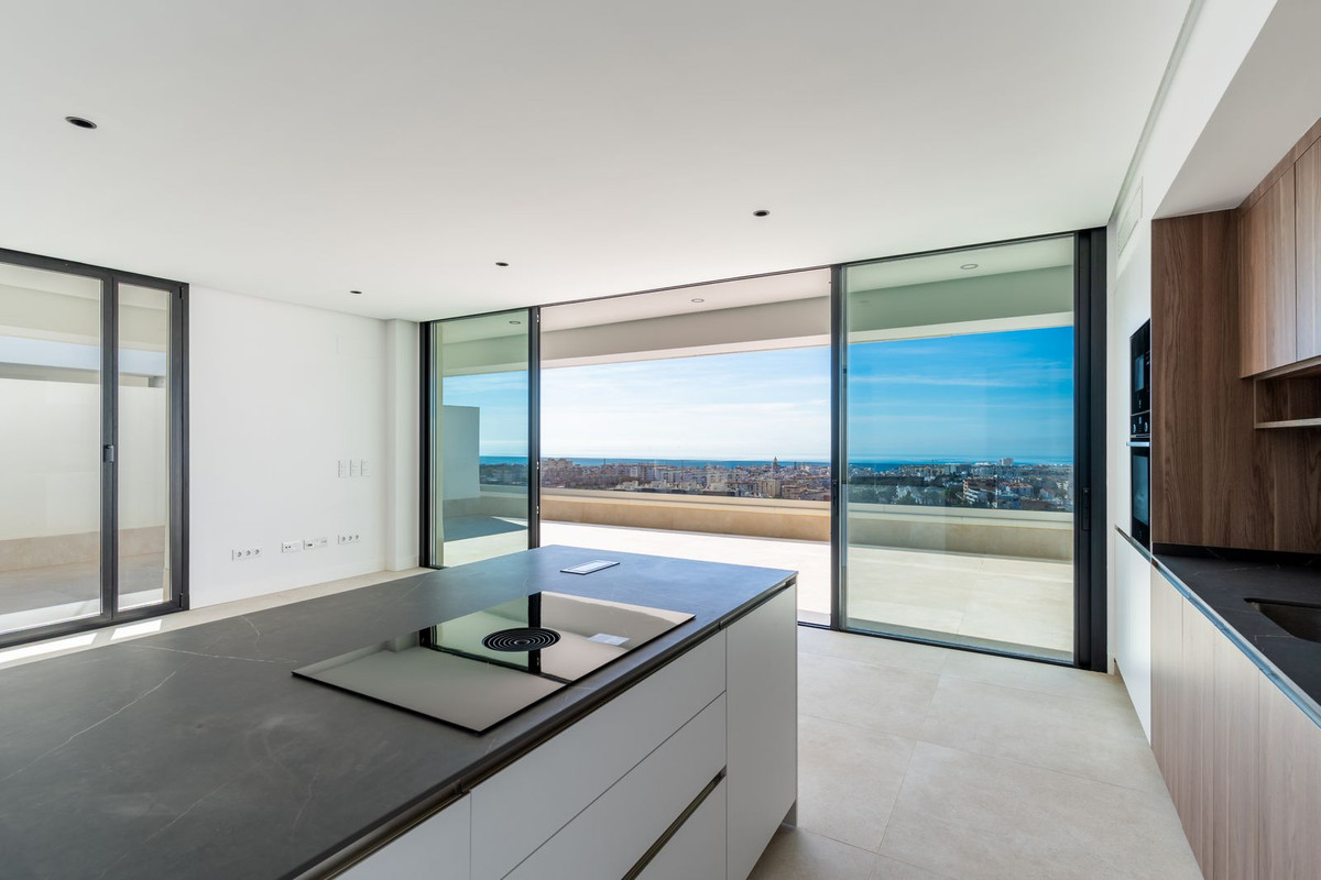 2 Bed Apartment for sale in Estepona Costa Del Sol, Málaga, Spain