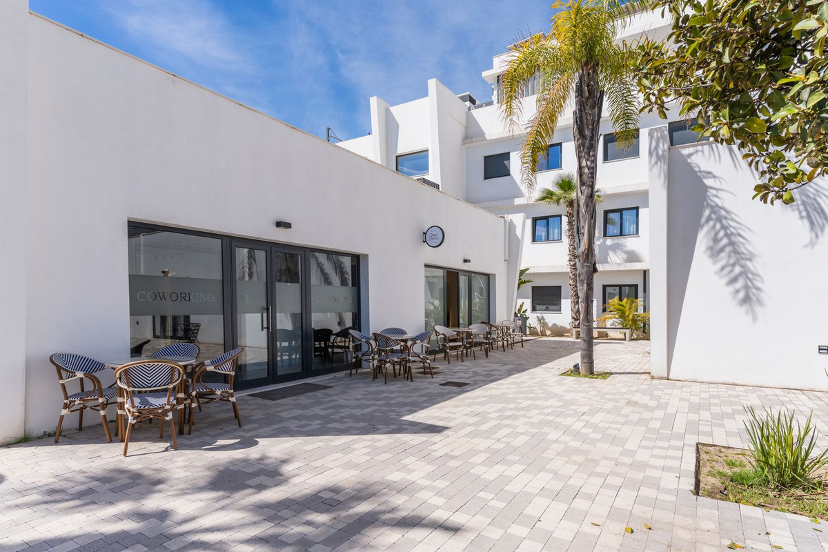 2 Bed Apartment for sale in Estepona Costa Del Sol, Málaga, Spain