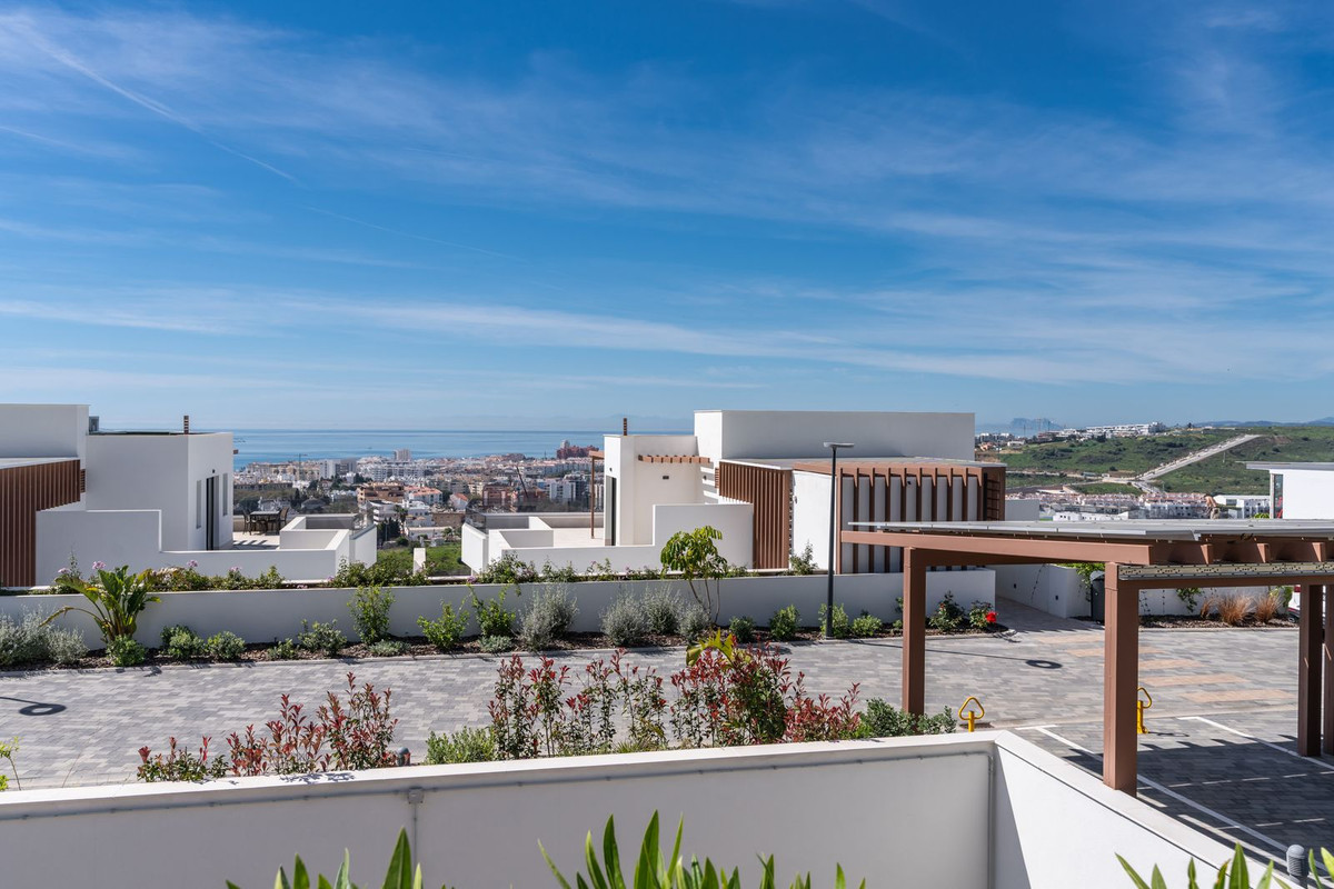 2 Bed Apartment for sale in Estepona Costa Del Sol, Málaga, Spain