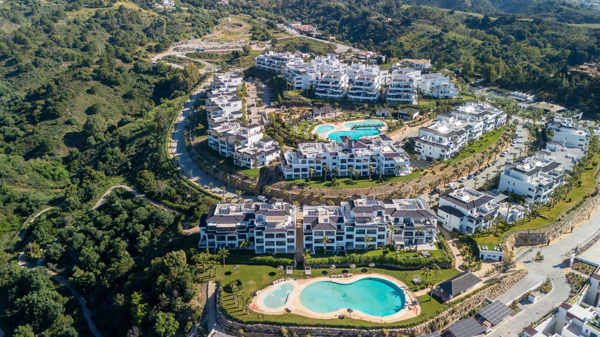2 Bed Apartment for sale in Estepona Costa Del Sol, Málaga, Spain