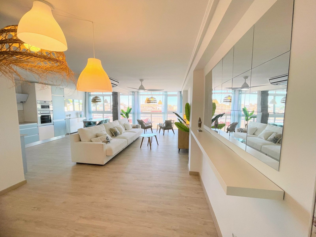 Se vende Apartamento Planta Media de 3 dormitorios en Costa Calida, Murcia, España