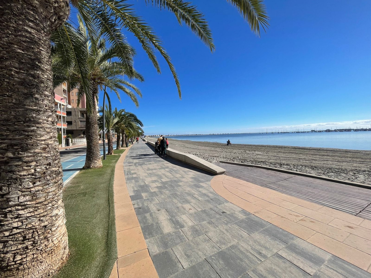 Se vende Apartamento Planta Media de 3 dormitorios en Costa Calida, Murcia, España