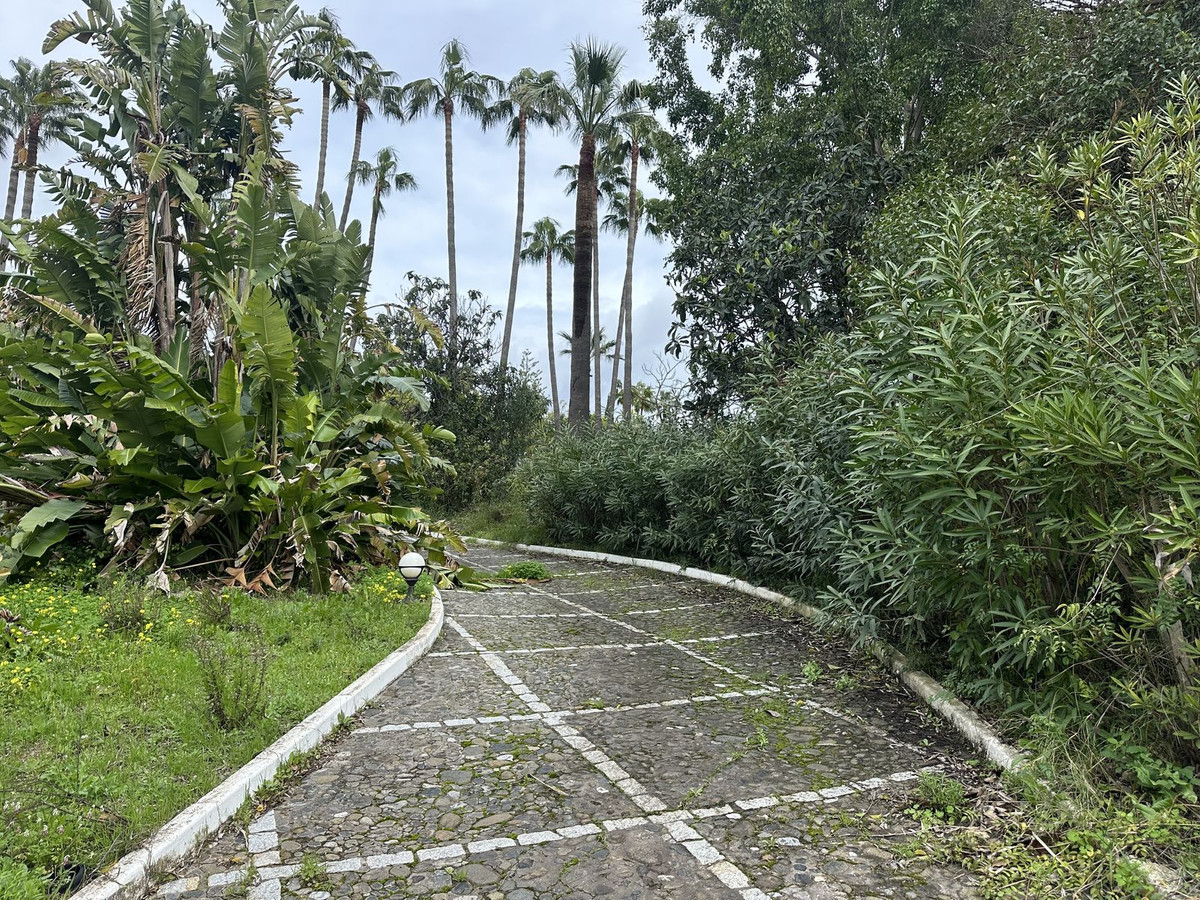 Plots for sale in Nagüeles Costa Del Sol, Málaga, Spain