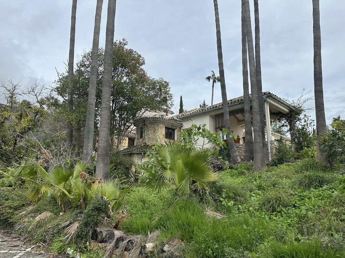 Plots for sale in Nagüeles Costa Del Sol, Málaga, Spain