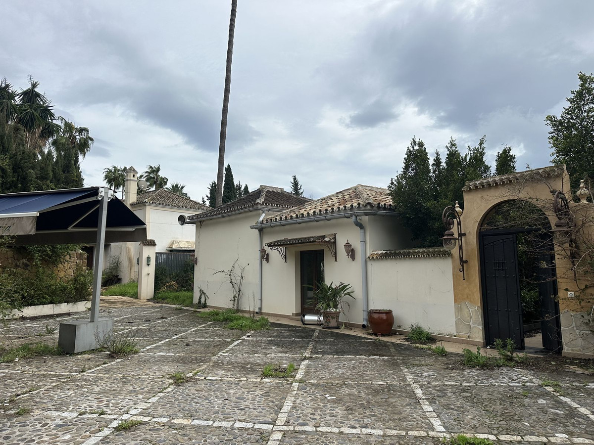 Plots for sale in Nagüeles Costa Del Sol, Málaga, Spain