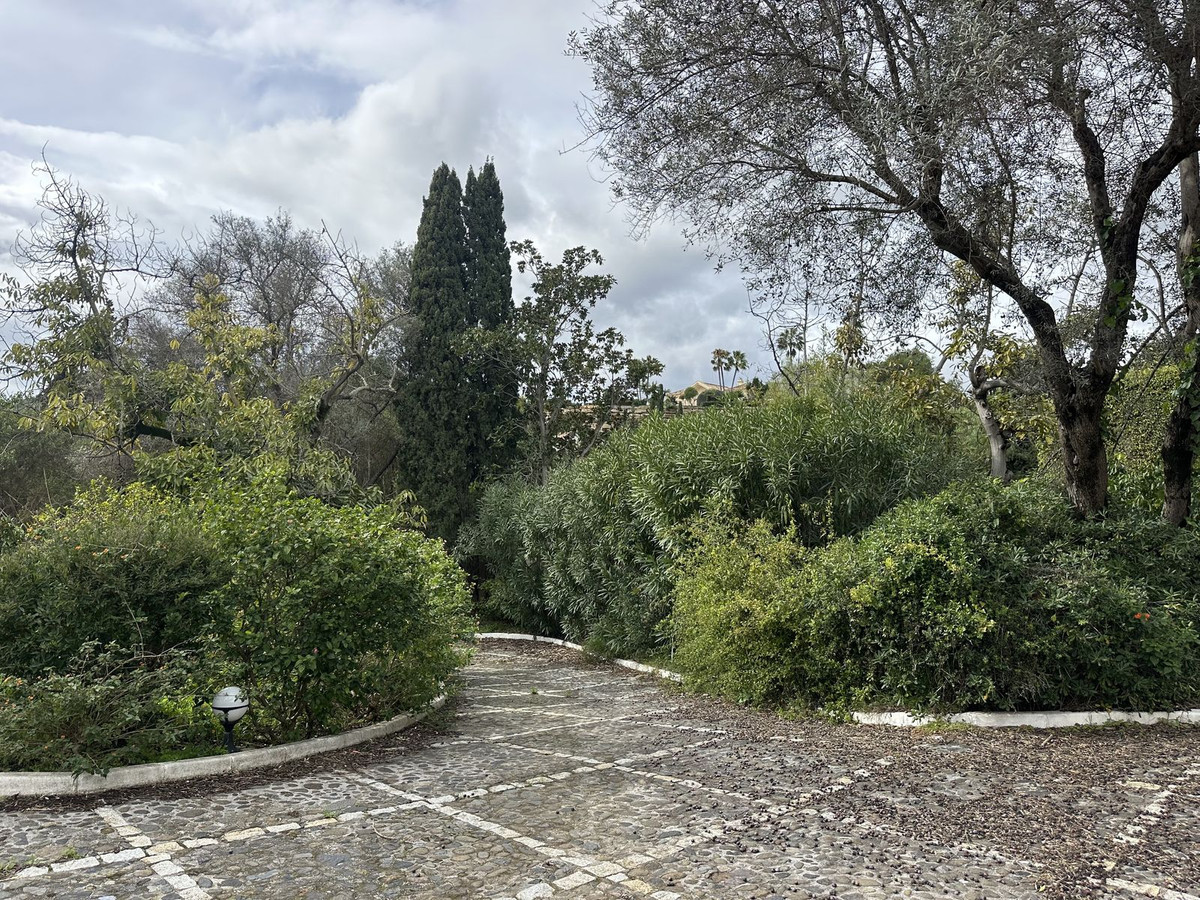 Plots for sale in Nagüeles Costa Del Sol, Málaga, Spain