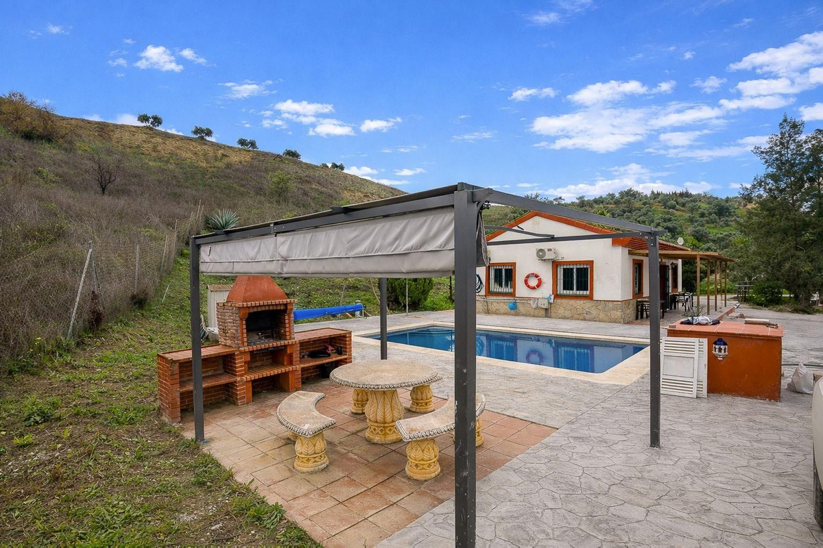 2 Bed Townhouse for sale in Coín Costa Del Sol, Málaga, Spain