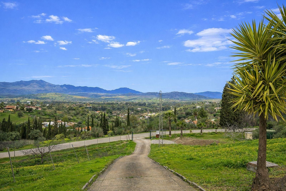 2 Bed Townhouse for sale in Coín Costa Del Sol, Málaga, Spain