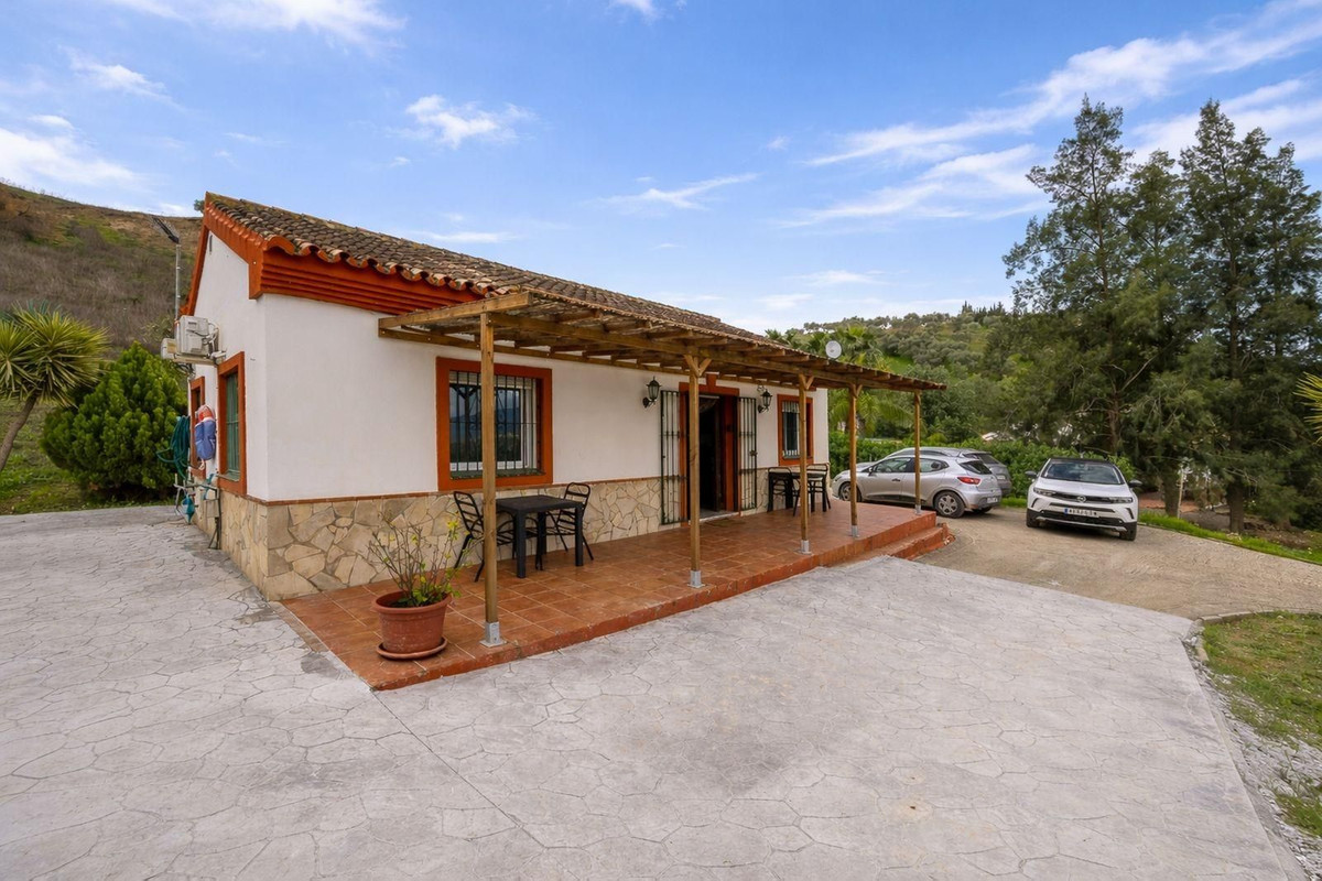 2 Bed Townhouse for sale in Coín Costa Del Sol, Málaga, Spain