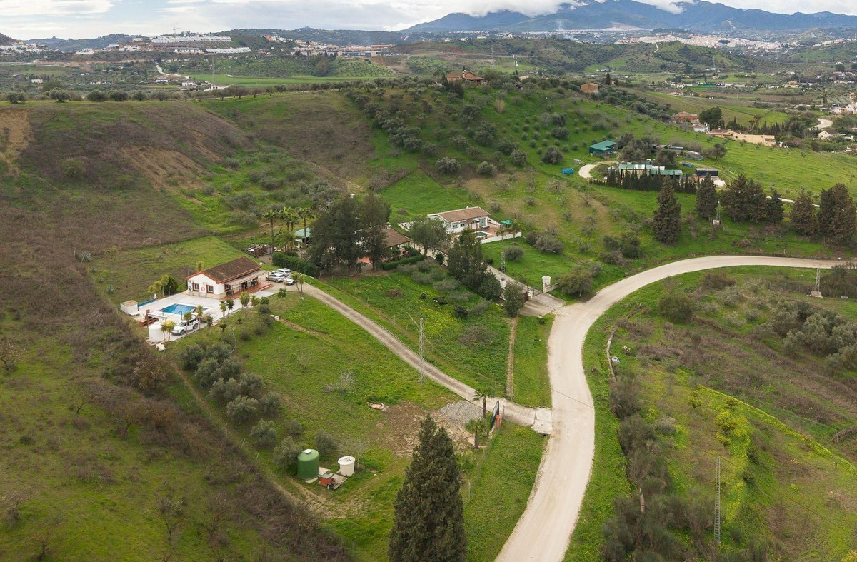 2 Bed Townhouse for sale in Coín Costa Del Sol, Málaga, Spain