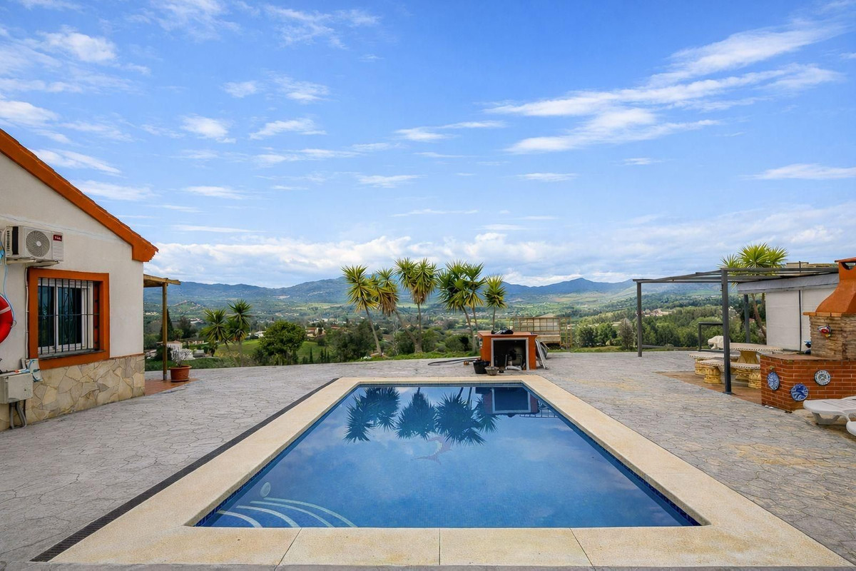 2 Bed Townhouse for sale in Coín Costa Del Sol, Málaga, Spain