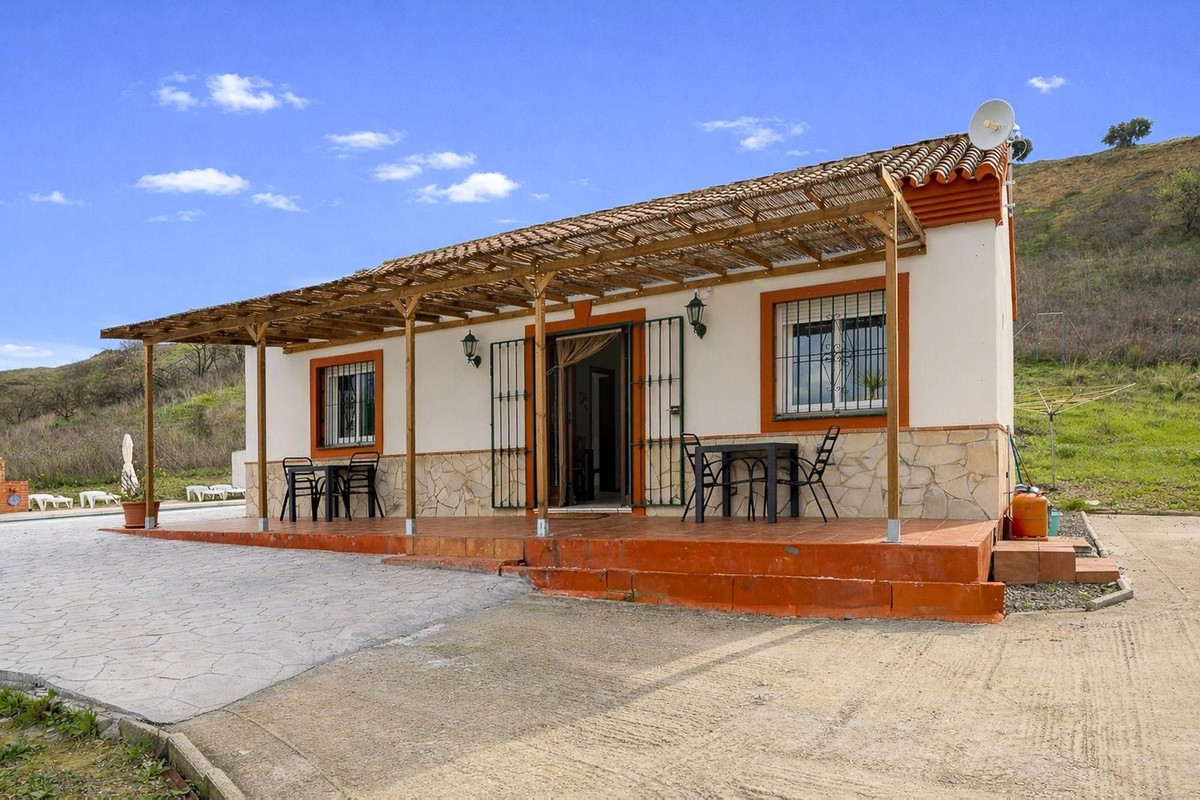 2 Bed Townhouse for sale in Coín Costa Del Sol, Málaga, Spain