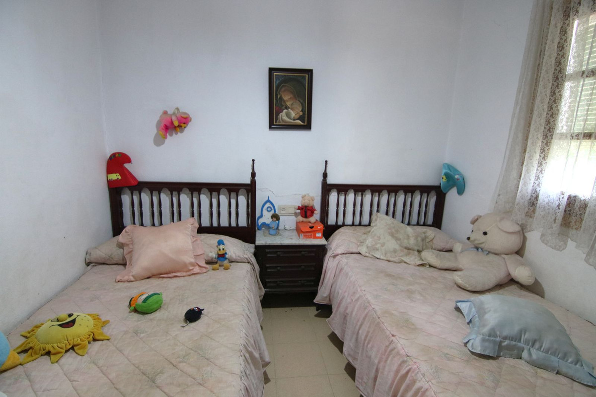 3 Bed Townhouse for sale in Coín Costa Del Sol, Málaga, Spain