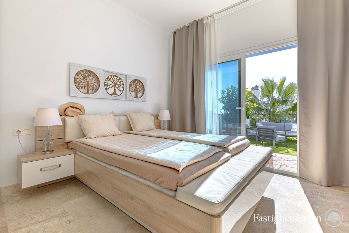 3 Bed Apartment for sale in Benahavís Costa Del Sol, Málaga, Spain