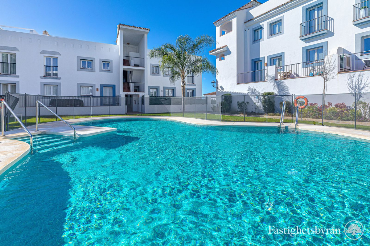 3 Bed Apartment for sale in Benahavís Costa Del Sol, Málaga, Spain