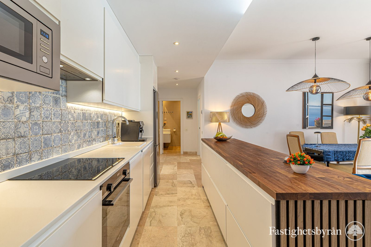 3 Bed Apartment for sale in Benahavís Costa Del Sol, Málaga, Spain