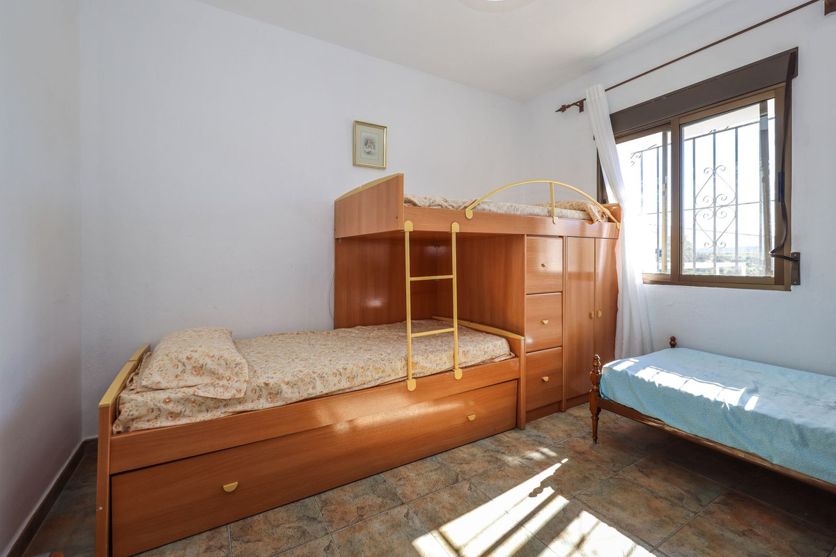 3 Bed Townhouse for sale in Coín Costa Del Sol, Málaga, Spain