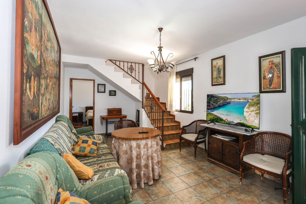 3 Bed Townhouse for sale in Coín Costa Del Sol, Málaga, Spain