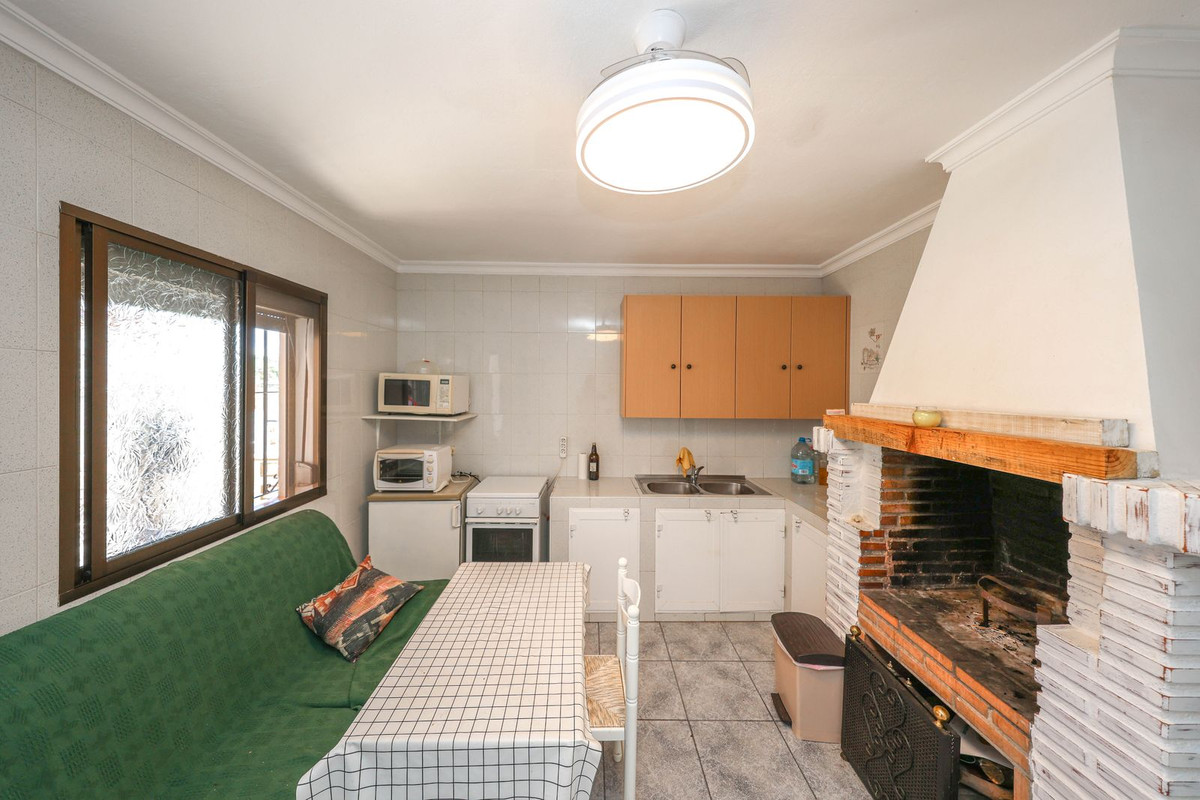 3 Bed Townhouse for sale in Coín Costa Del Sol, Málaga, Spain