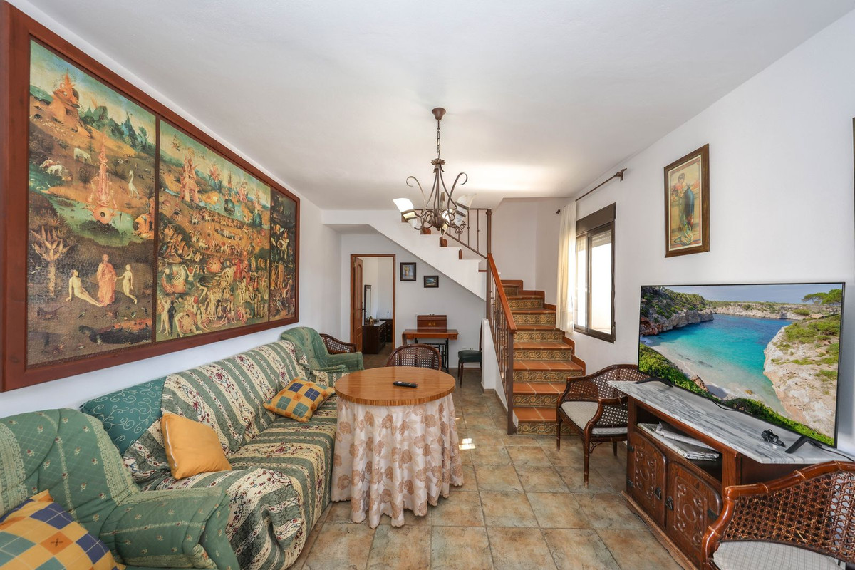 3 Bed Townhouse for sale in Coín Costa Del Sol, Málaga, Spain