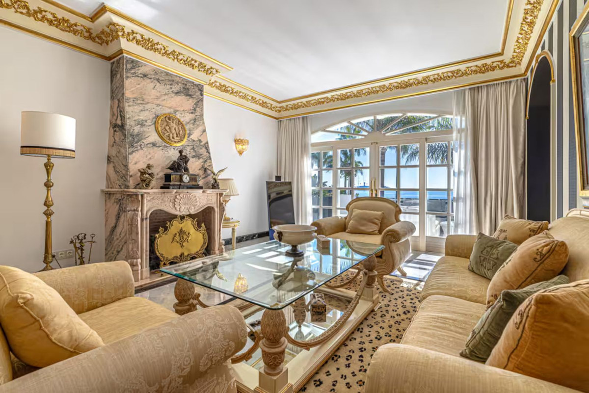 Se vende Villa - Chalet de 10 dormitorios en Costa Del Sol, Málaga, España
