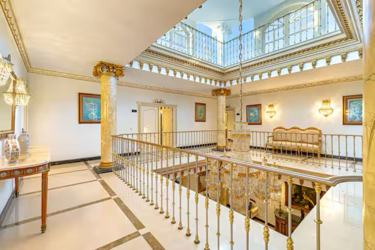 Se vende Villa - Chalet de 10 dormitorios en Costa Del Sol, Málaga, España