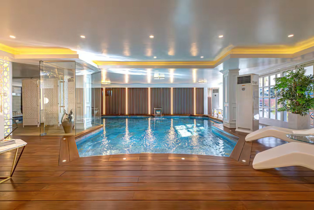 Se vende Villa - Chalet de 10 dormitorios en Costa Del Sol, Málaga, España