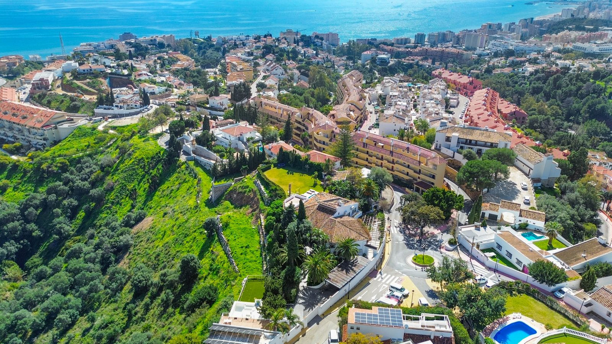 Se vende Villa - Chalet de 6 dormitorios en Costa Del Sol, Málaga, España