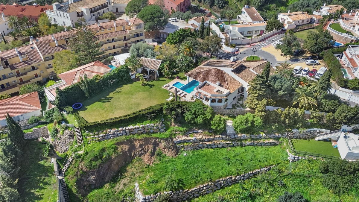 Se vende Villa - Chalet de 6 dormitorios en Costa Del Sol, Málaga, España