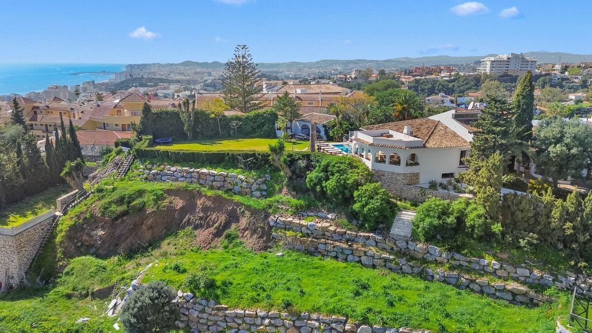 Se vende Villa - Chalet de 6 dormitorios en Costa Del Sol, Málaga, España