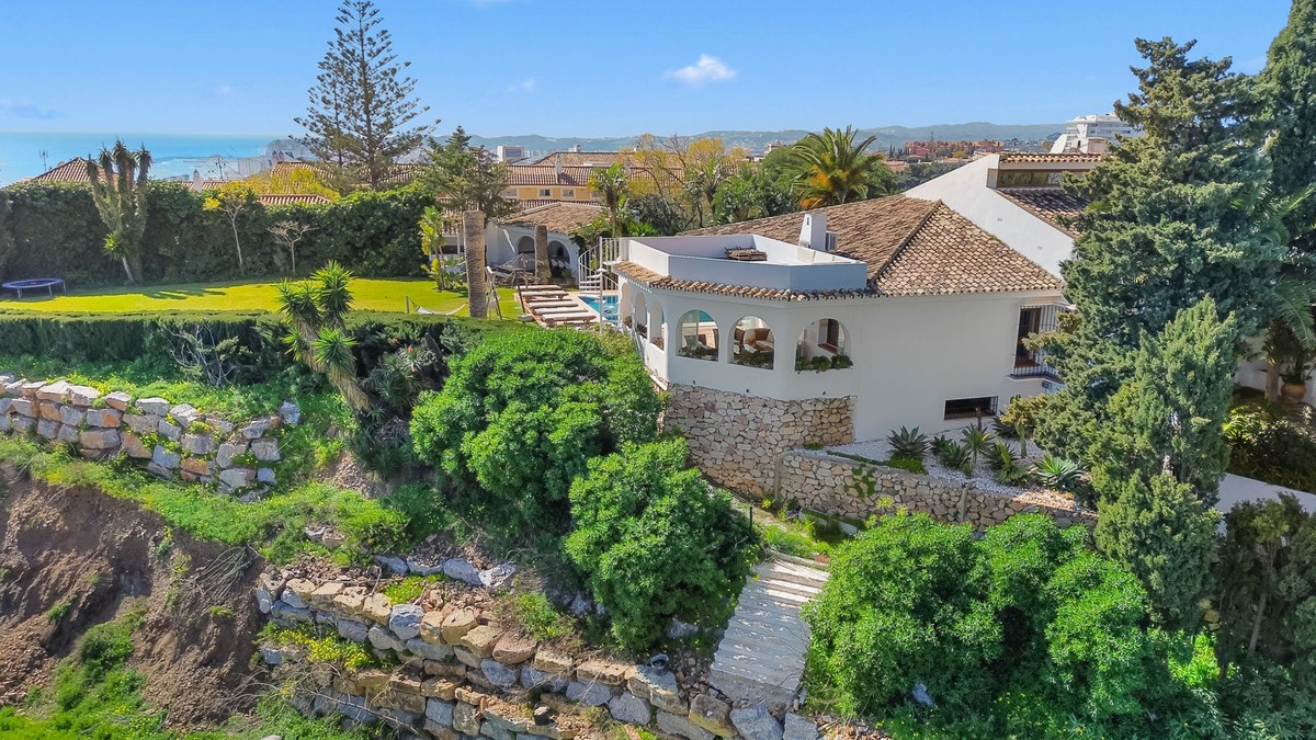 Se vende Villa - Chalet de 6 dormitorios en Costa Del Sol, Málaga, España