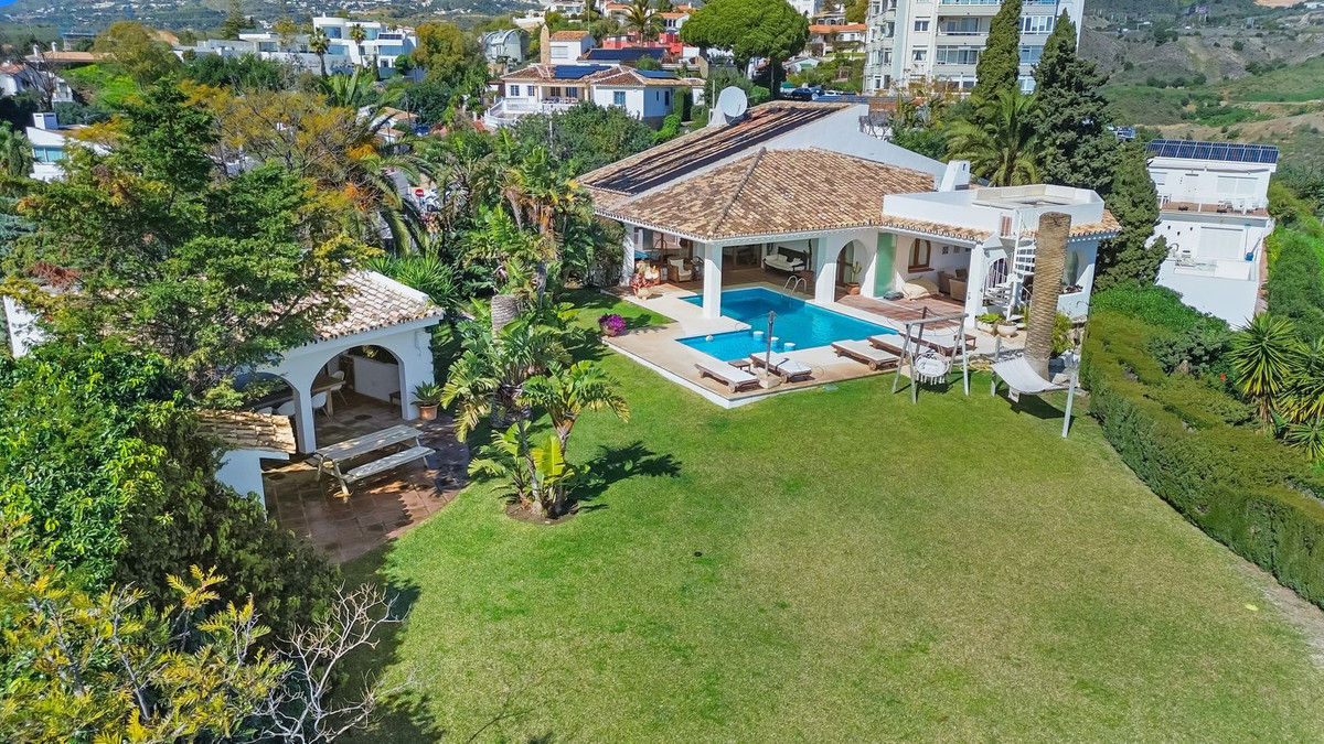 Se vende Villa - Chalet de 6 dormitorios en Costa Del Sol, Málaga, España