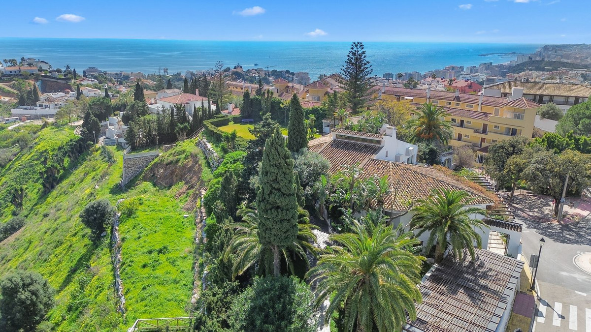 Se vende Villa - Chalet de 6 dormitorios en Costa Del Sol, Málaga, España