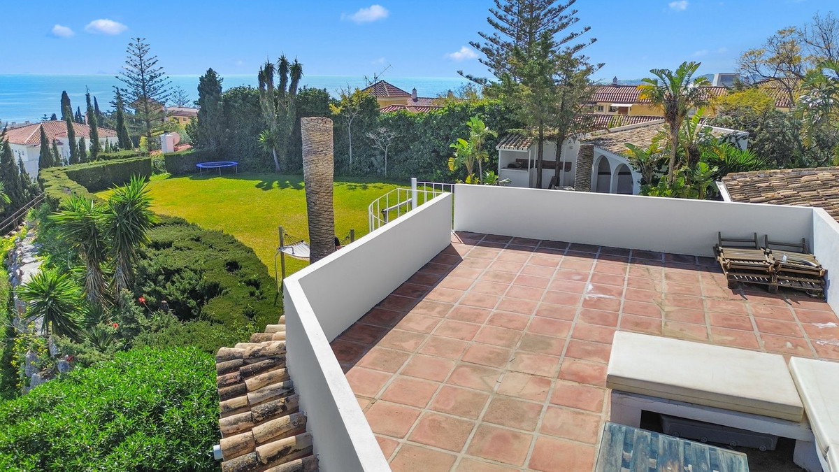 Se vende Villa - Chalet de 6 dormitorios en Costa Del Sol, Málaga, España