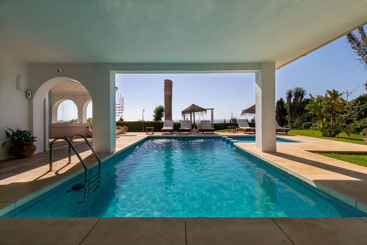 Se vende Villa - Chalet de 6 dormitorios en Costa Del Sol, Málaga, España